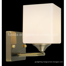 European Style Glass Wall Lamp/Light with Chrome or Gold Finish (8115/1WA)